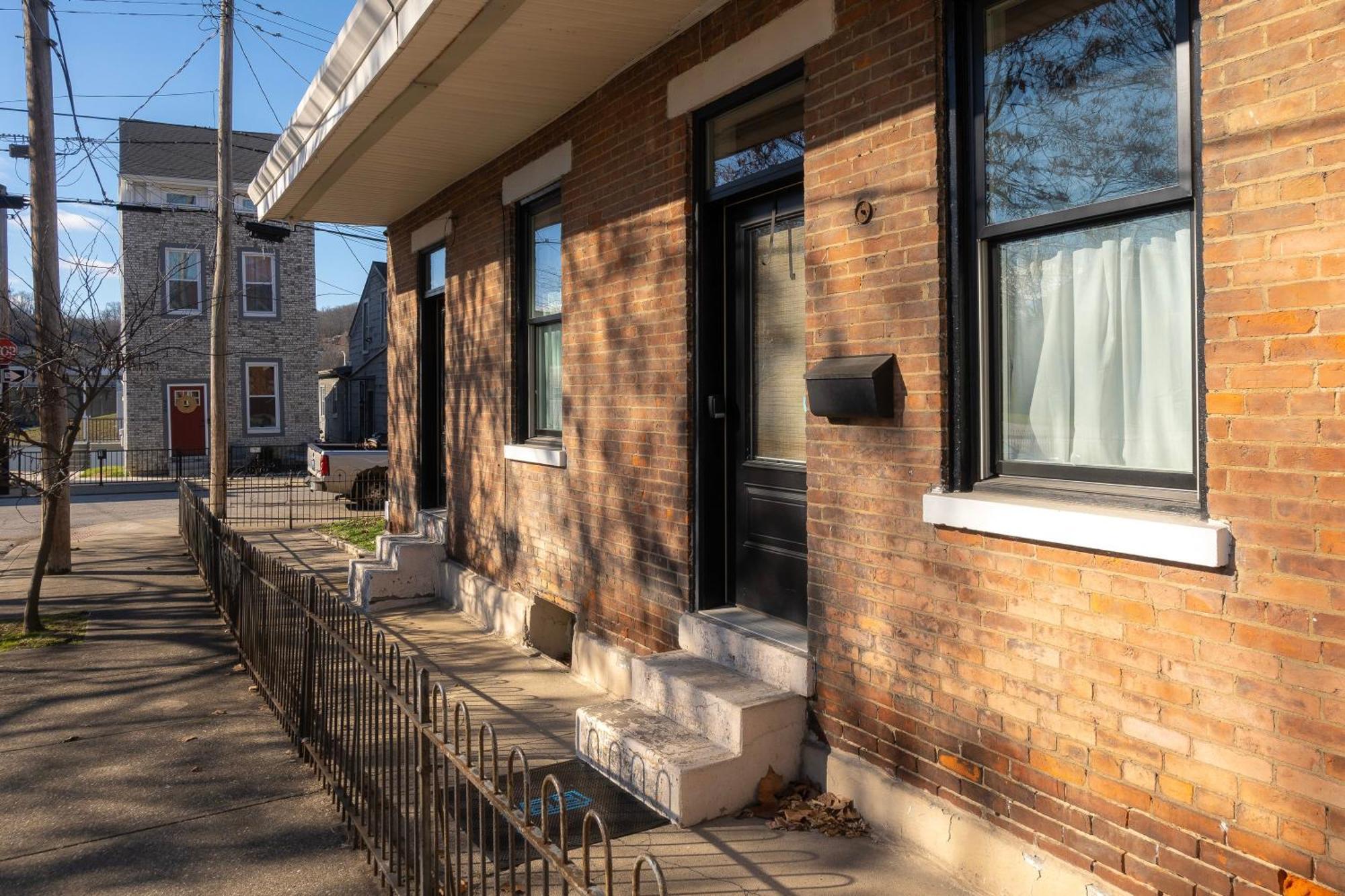 The Corner Brick House Villa Covington Exterior photo